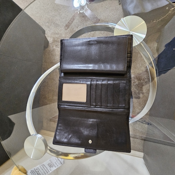 Wallets - Picture 11 of 11